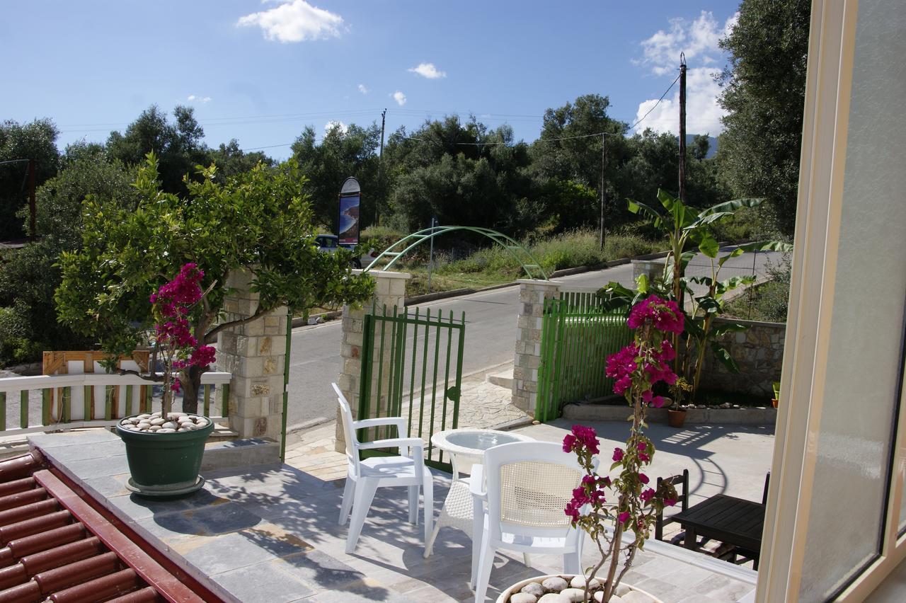 Augustus Hotel Dhërmi Buitenkant foto